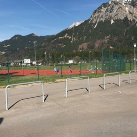 Teräskaaria ajoesteinä